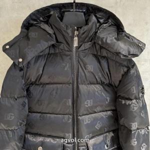 新作入荷定番 2026新年度人気入荷 映え度MAXダウンジャケットDolce&Gabbanaブランド スーパー コピー 優良