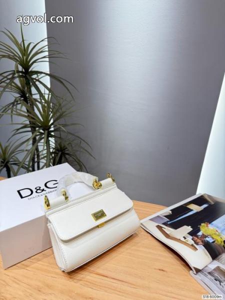 Dolce&Gabbana個性派 2026人気新色が登場 使い勝手のよさが魅力バッグブランド フェイク 5