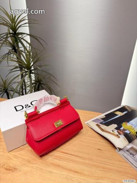 Dolce&Gabbana個性派 2026人気新色が登場 使い勝手のよさが魅力バッグブランド フェイク 8