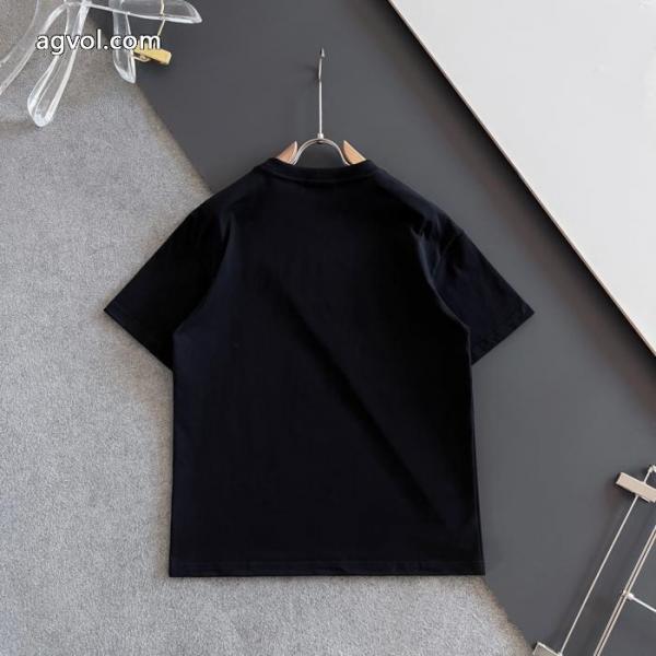 ブランド 品 激安 通販特価高品質 遂に再入荷 落ち着いた感覚半袖TシャツDolce&Gabbana 4